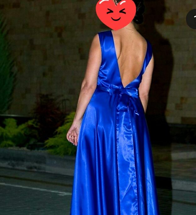 Вечернее платье цвет электрик