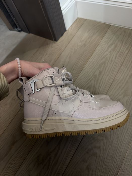 Ботинки розовые nike