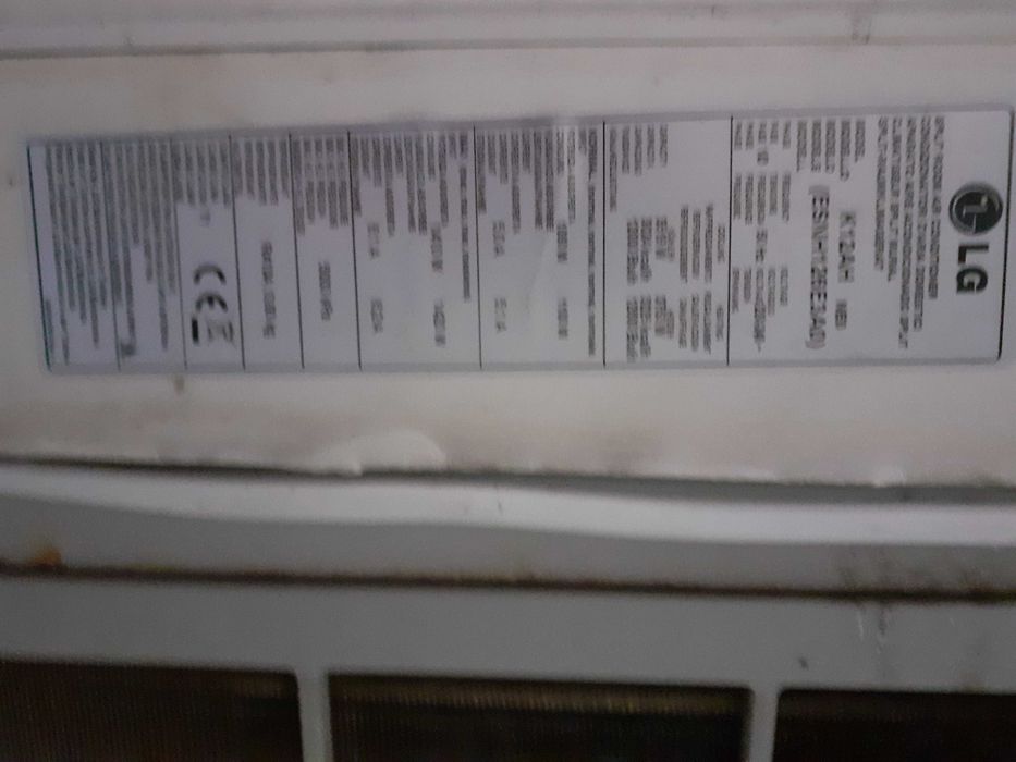 Ar Condicionado LG 12000 BTUs (Carregado + Comando) – 140€