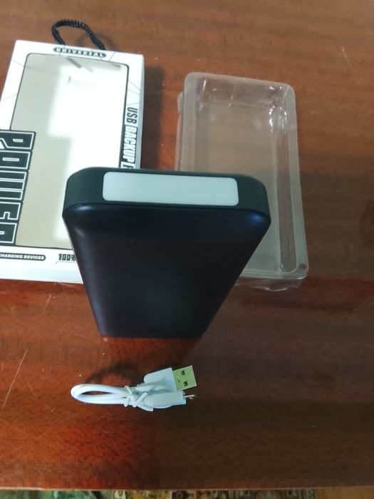 Повер банки нові в упаковці