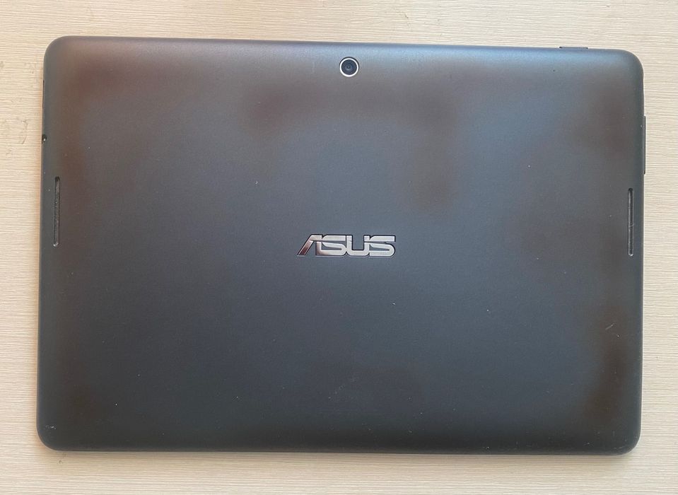 Планшет ASUS повний комплект | На ремонт / запчастини
