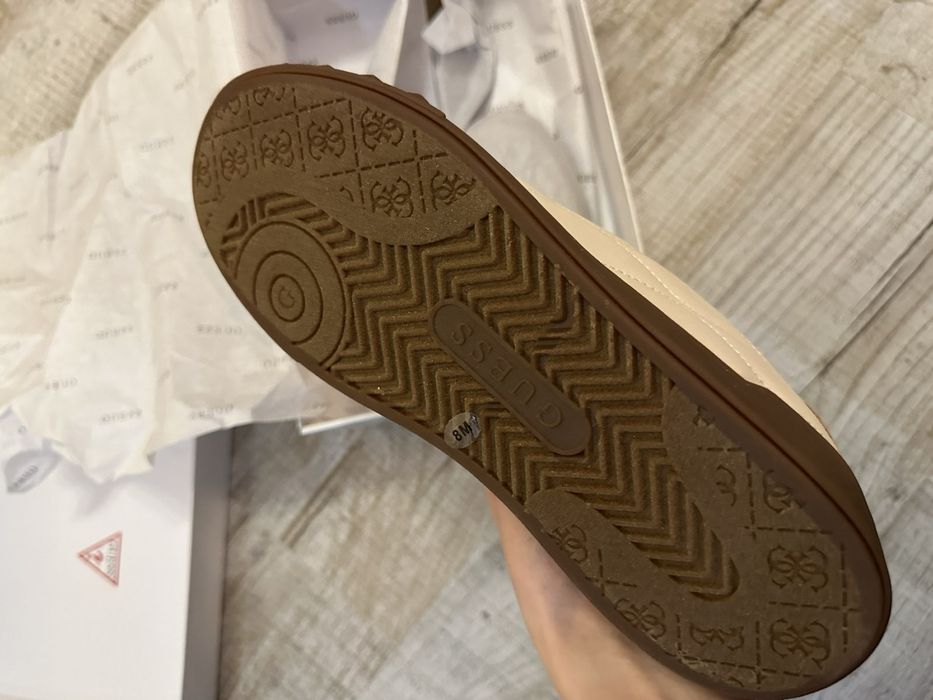Кросівки Guess оригінал 38.5 розмір