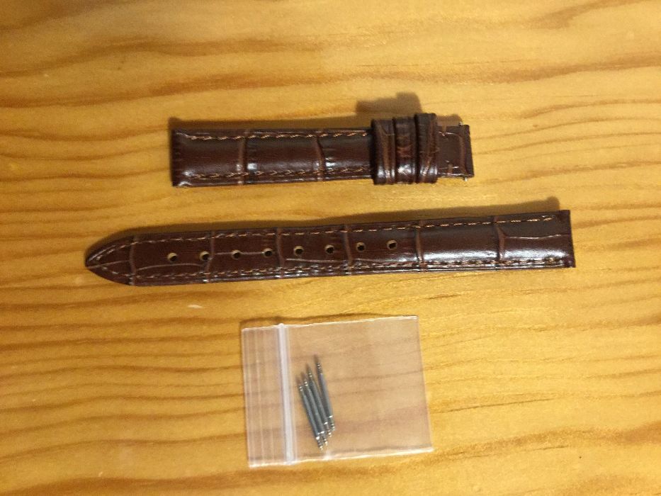 Pulseira de couro genuíno nova.