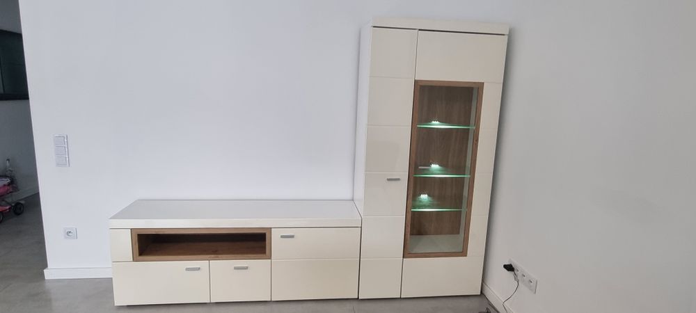 Zestaw mebli do salonu – komplet –