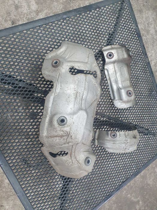 Obudowa osłona termiczna DPF Toyota Avensis t25 2 II 2.2 d4d 177km kpl