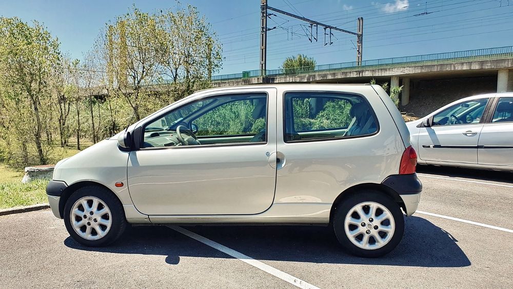 Twingo Initiale Paris