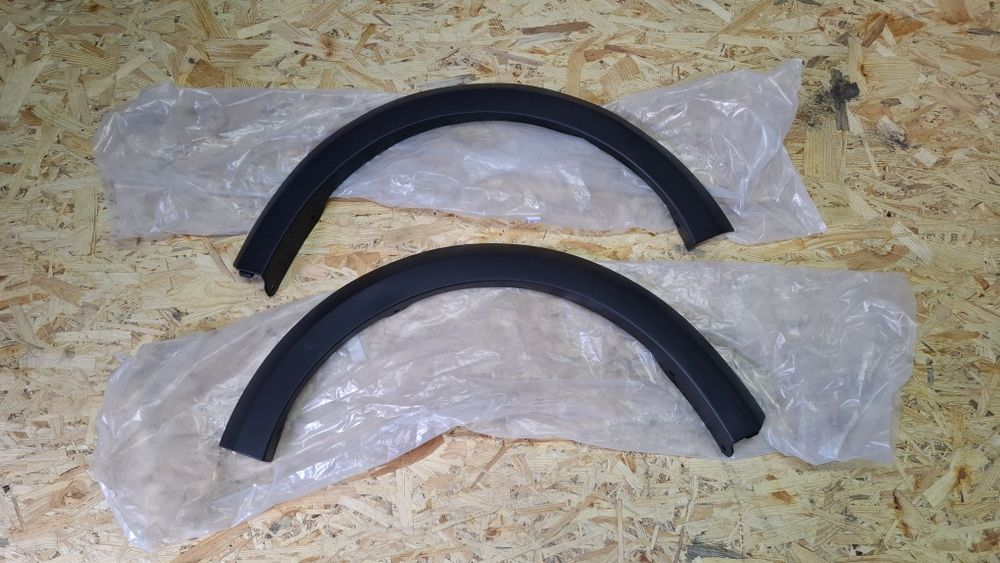 Накладка крила молдинг Dacia Sandero Stepway