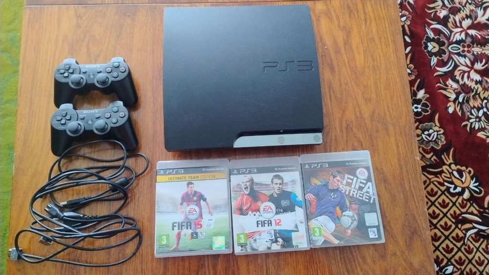 Sony PlayStation 3 Slim / Ідеальний стан / З Європи / 2 джойстики + 3 гри