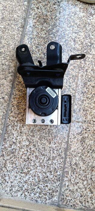 Módulo de ABS TOYOTA YARIS (_P9_) 1.4 D-4D (NLP90_, NLP90R)