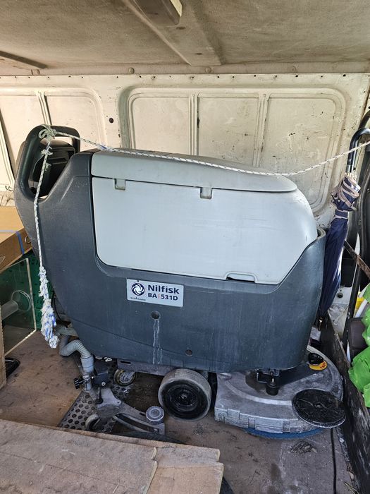 Maquina limpeza levou baterias novas com garantia