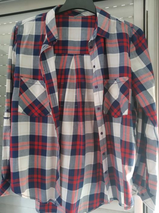 Túnicas boho em branco  e camisa pescador aos quadrados