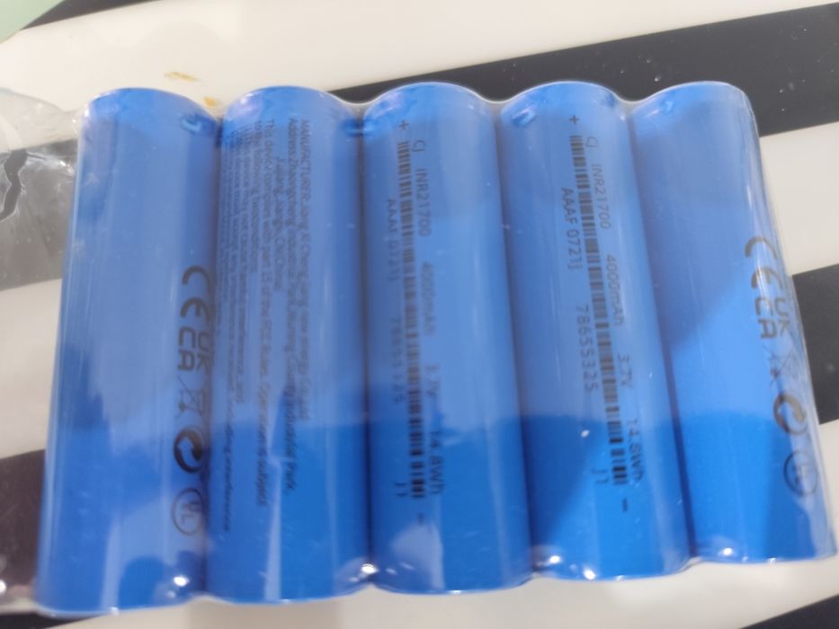 Pilhas IRN 21700  3.7 V