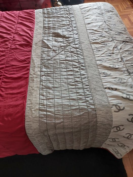 edredom casal +2 almofadas novo