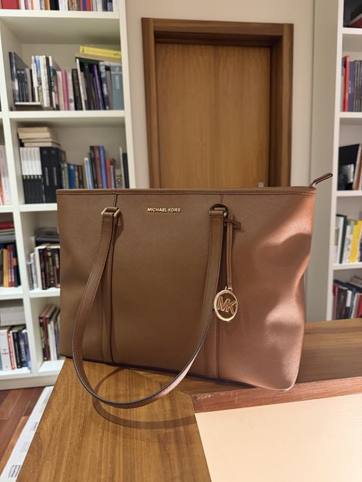 Michael Kors  Jet Set Totebag camel e hardware dourado - como nova