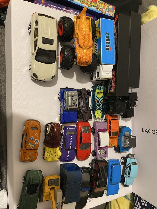 Машинки разом продам.1000