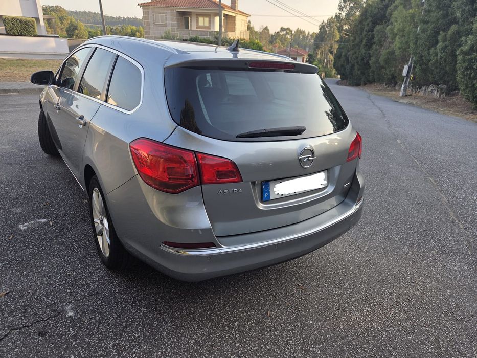 Opel Astra Sports Tourer 1.6 cdti (2015) - excelente estado (abaixo de 200mil km)