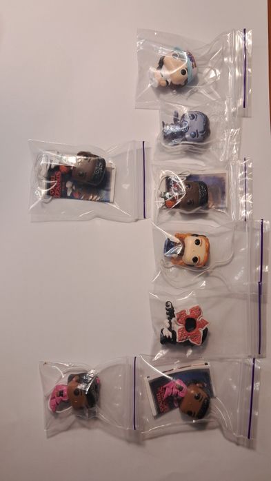 Обмінюю фігурки з серіалу " Дуже дивні справи"