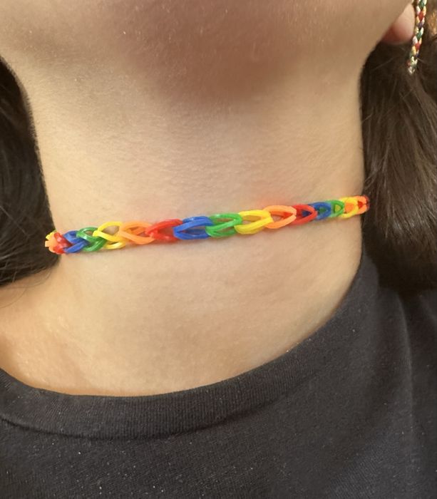 Pulseiras ,aneis e colares artesanais com elasticos