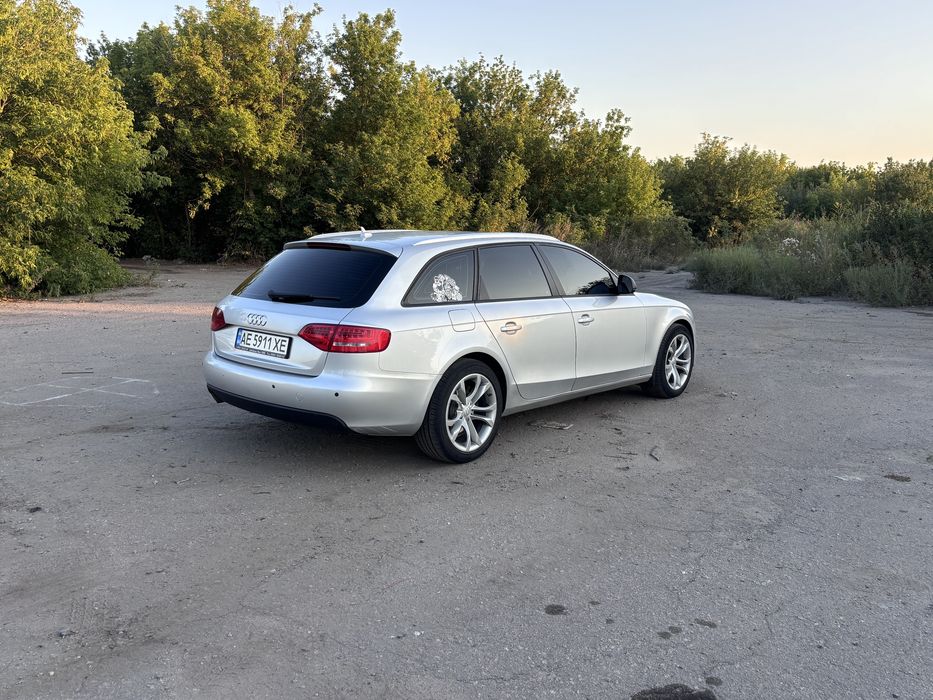 Audi a4b8 avant.