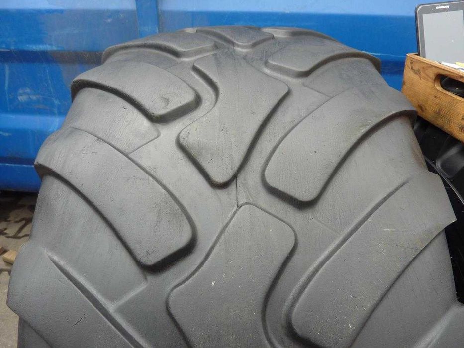 2x Opona używana rolnicza 600/55R26.5 ALLIANCE FLOTATION 1000zł(szt.) W3819