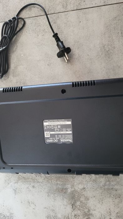 Ładowarka dwuportowa Makita DC18RD: