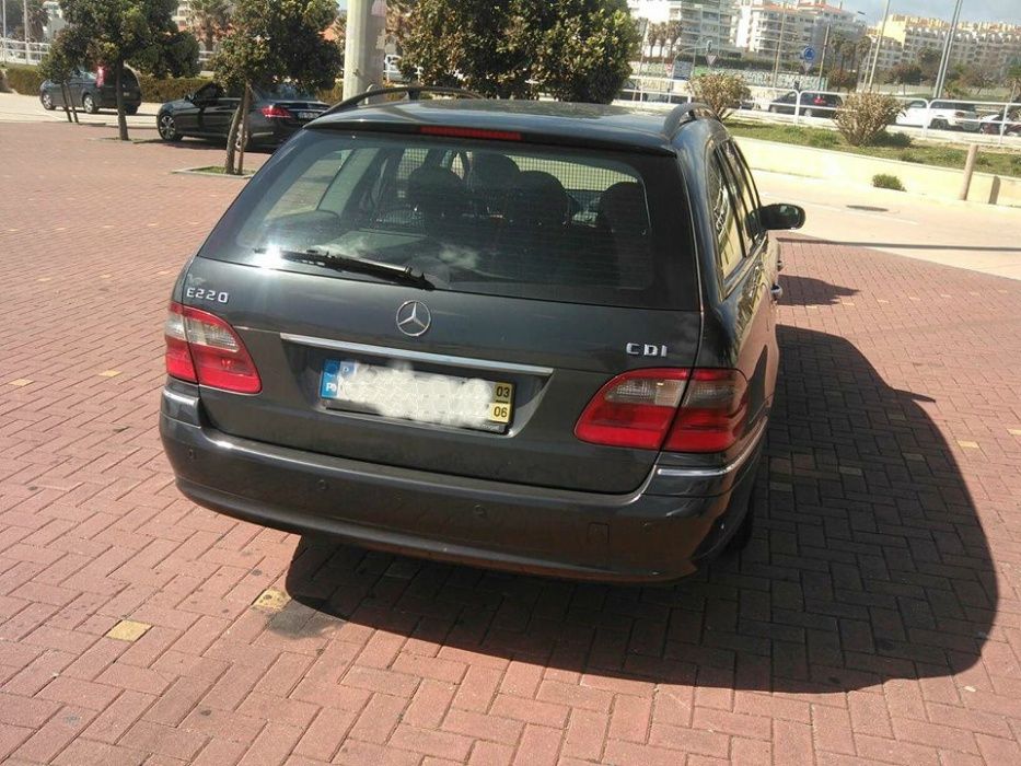 Mercedes Benz E220