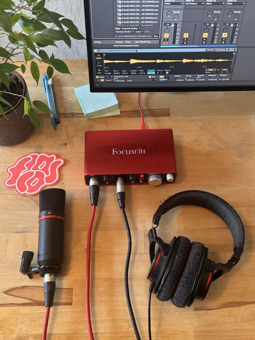 Zestaw Studyjny Focusrite Scarlett 2i2 Mikrofon