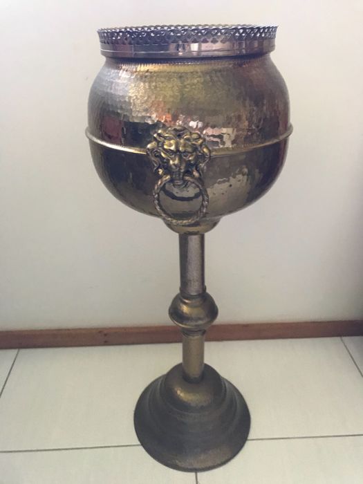 Vaso de cobre para decoração