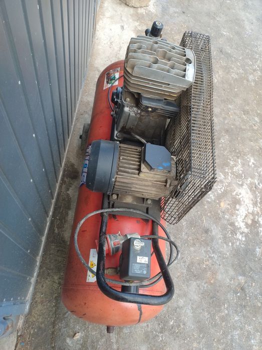 Kompresor dwutłokowy Fiac