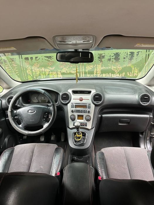 Продам Kia Carens 7мість