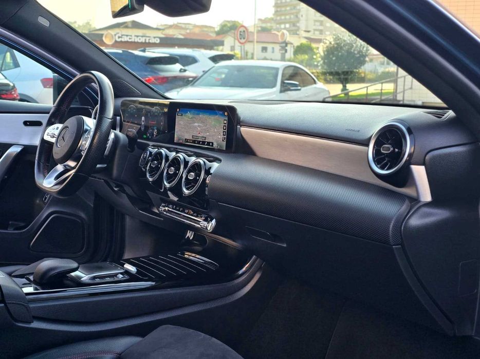 MERCEDES-BENZ A250E W177 AMG 1.3 218CV EQ POWER 8G-DTC "FULL EXTRAS" IVA DEDUTÍVEL