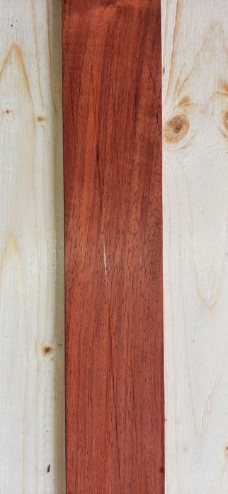 Drewno na podstrunnicę gitary/basu padouk