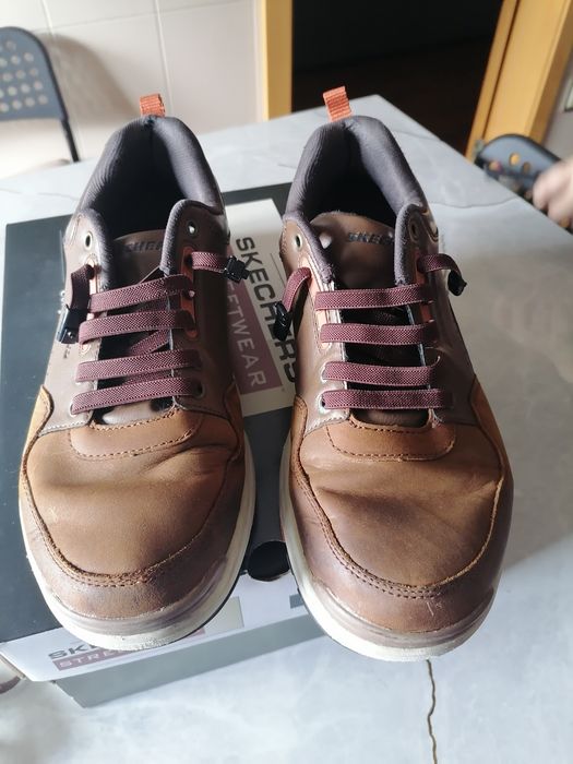 Sapatilhas skechers  castanhas