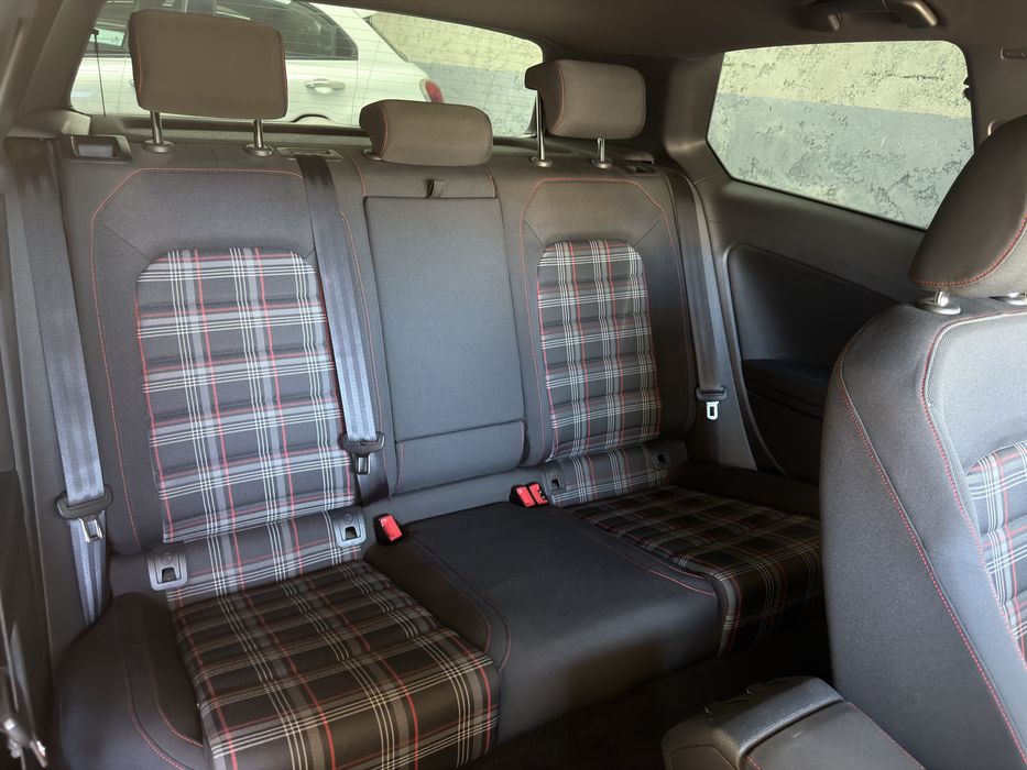 VW Golf VII GTI Performance DSG - Desde 305€ Mês