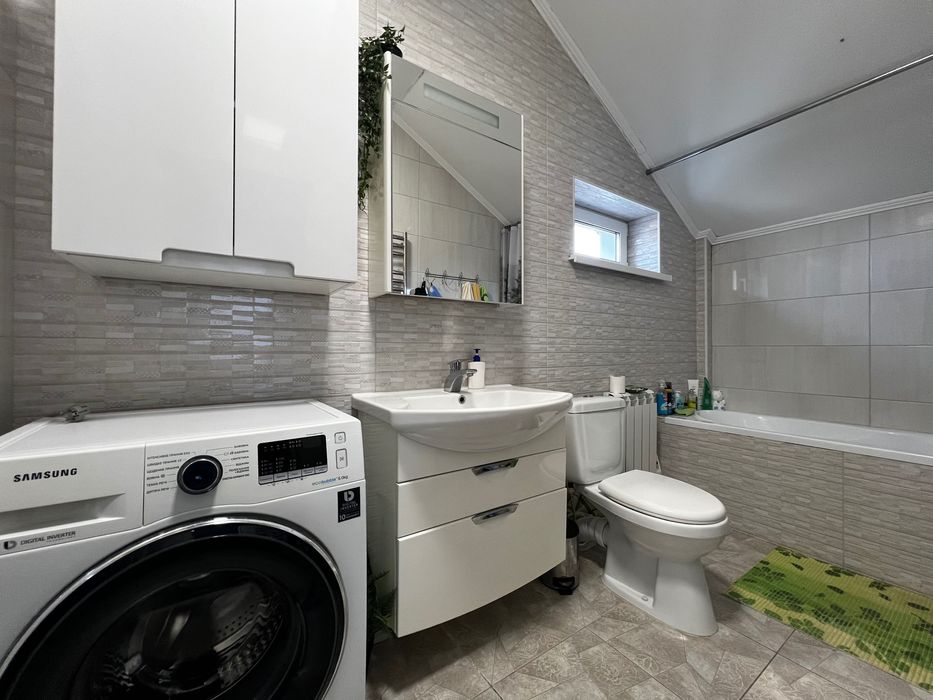 Будинок під Києвом з резервним живленням при вимиканні світла!!!