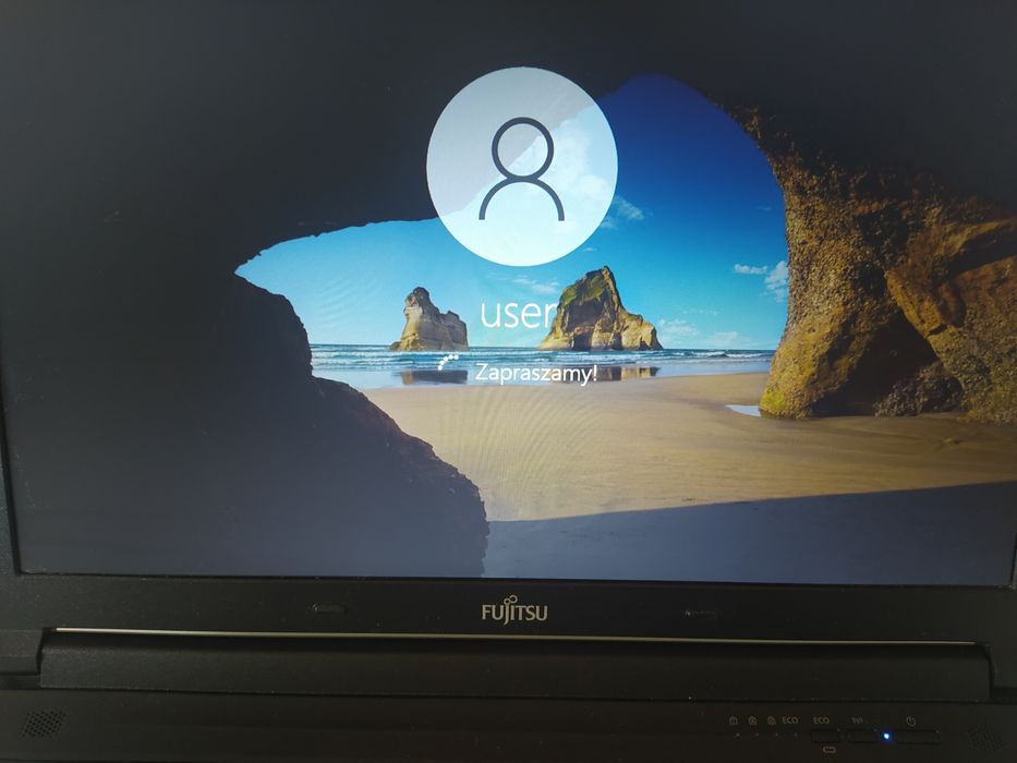 Laptop Fujitsu Lifebook E554