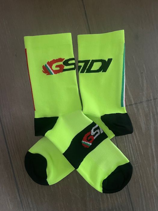 Skarpetki SiDi kolarskie rowerowe buty Rapha giro zielone fuksja