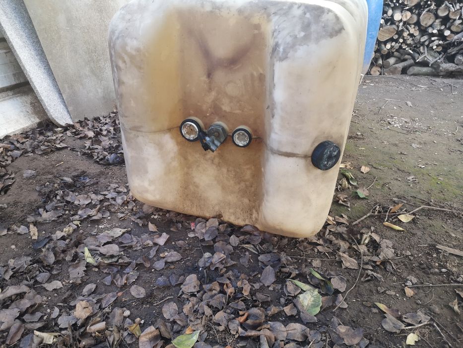 Contentor / Depósito / Cisterna 1000 Litros