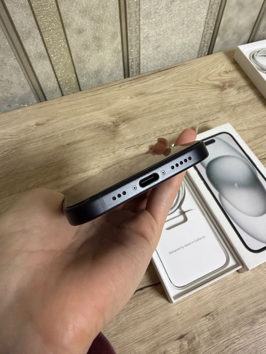 iPhone 15 128GB black (черный) Айфон 15