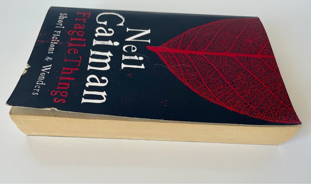 Livro: "Fragile Things - Short Fictions & Wonders", de Neil Gaiman