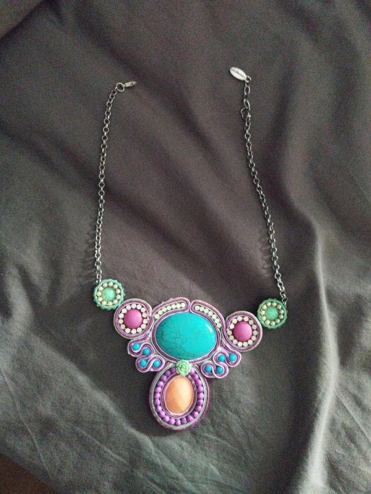 Colares variados