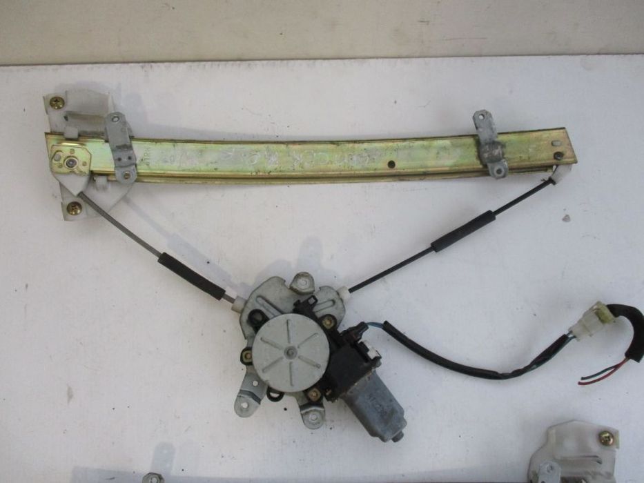 Elevador vidro electico Mitsubishi Lancer 1997 a 2001 esquerdo direito