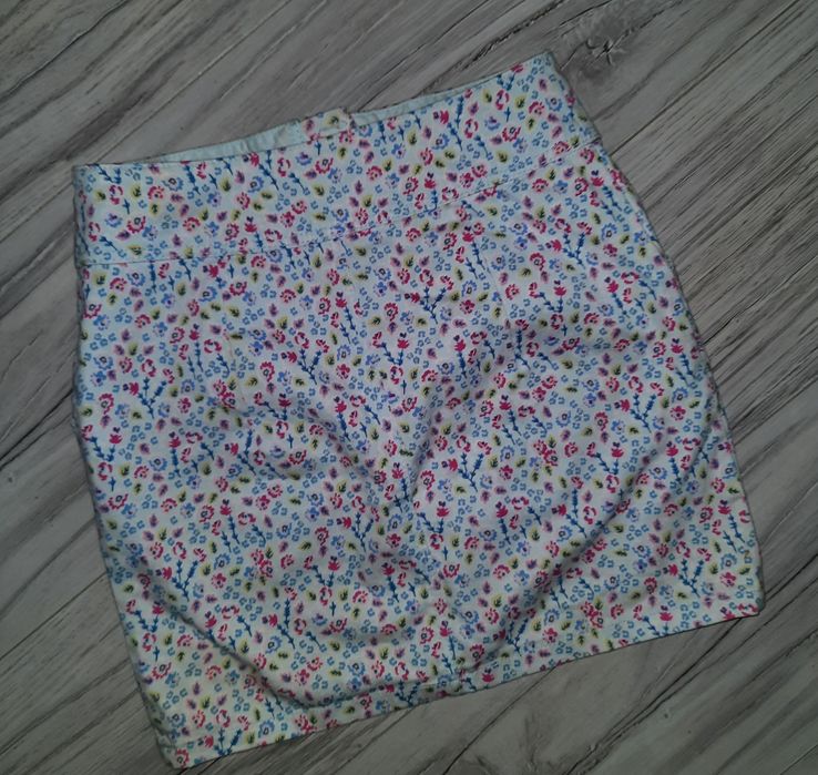 Spódnica mini ołówkowa/ H&M / r.XS