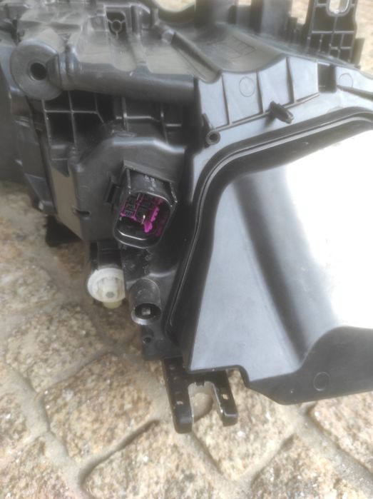 Farol ótica esquerdo Audi A6 Full Led