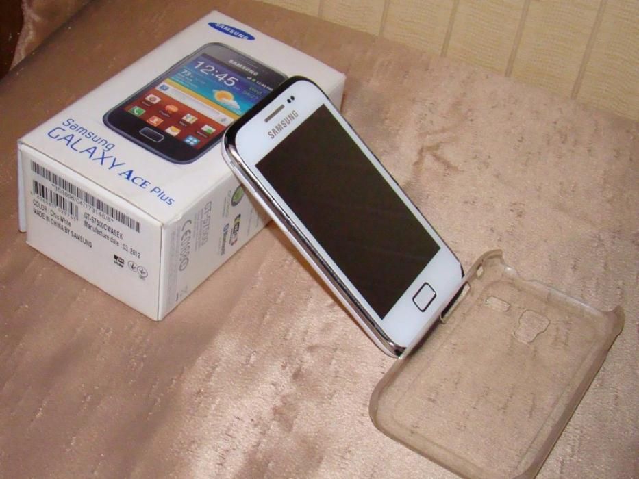 Samsung Galaxy Ace Plus GT-S7500 (не исправен)