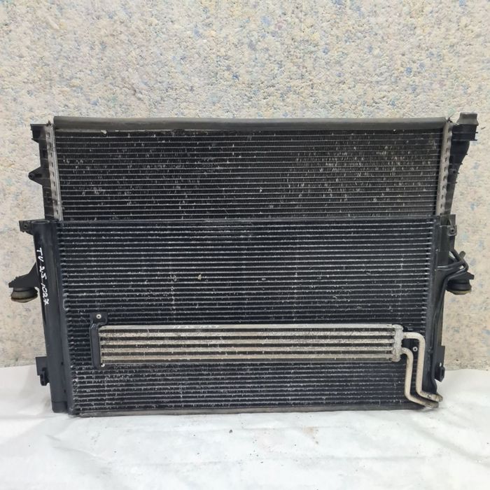 Касета Радіаторів Дифузор Вентилятор Touareg Туарег 2.5TDI 03-09