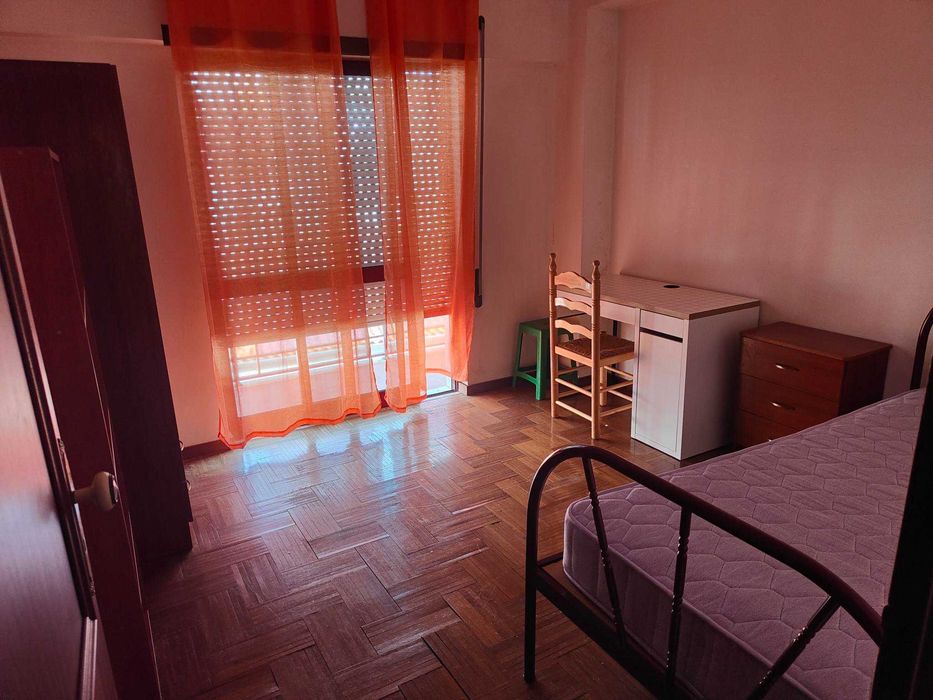 Quarto para estudante