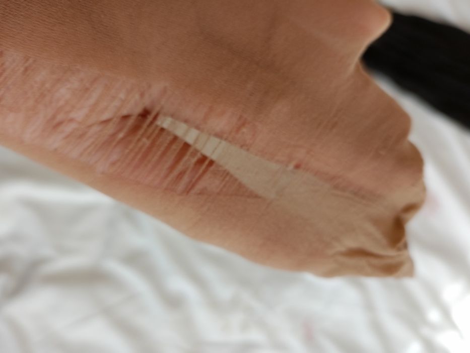 Damskie używane rajstopy.