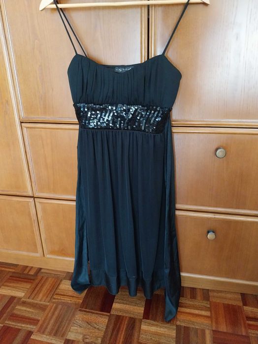 Vestido preto City Triangles, tamanho S, com lantejoulas