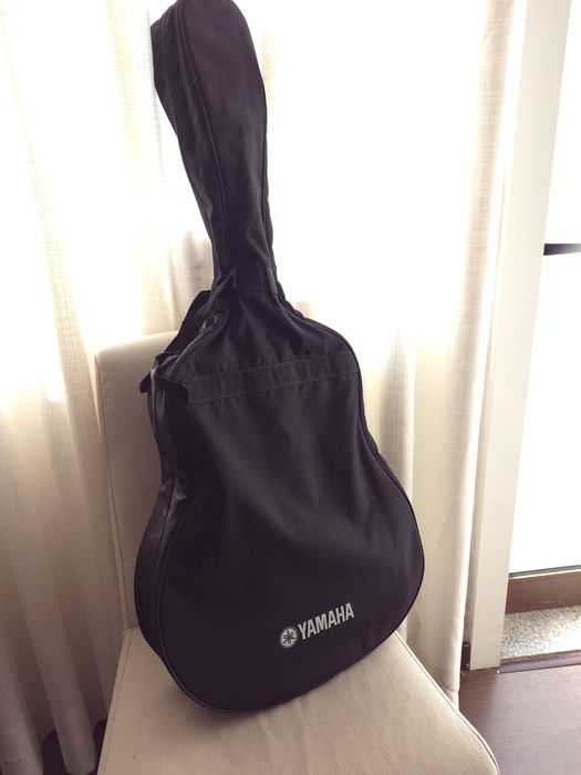 Guitar  YAMAHA F310P + Capa, COMO NOVO
Capo and picks as a gift
Case as a gift